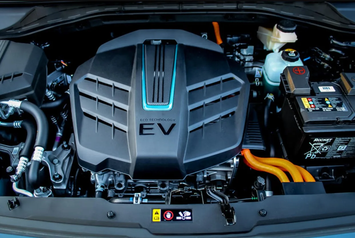 2024 Kia EV9 Interior and Engine performance 4 2024 Kia EV9 Enigne