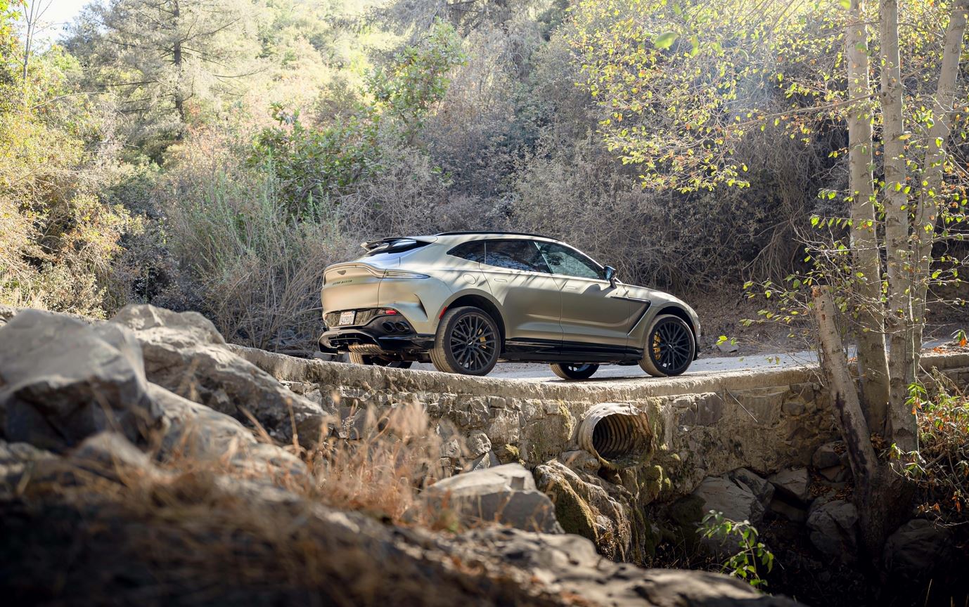2024 Aston Martin DBX Images