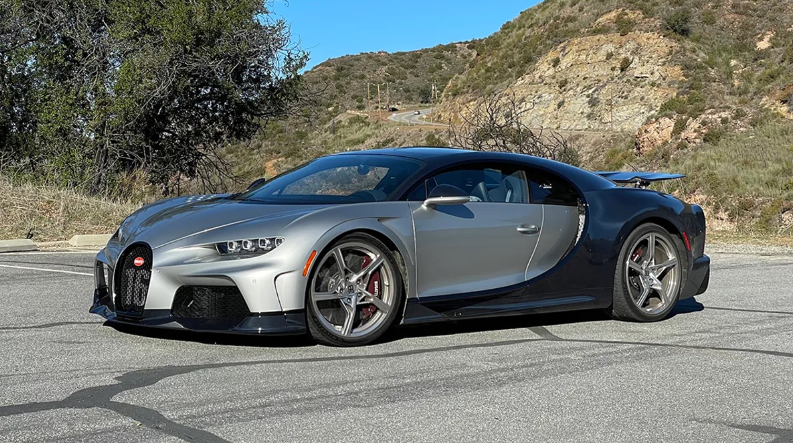 2024 Bugatti Chiron Miles Per Gallon Engine Specs Electric Car Price